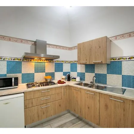 Barbera Apartment *